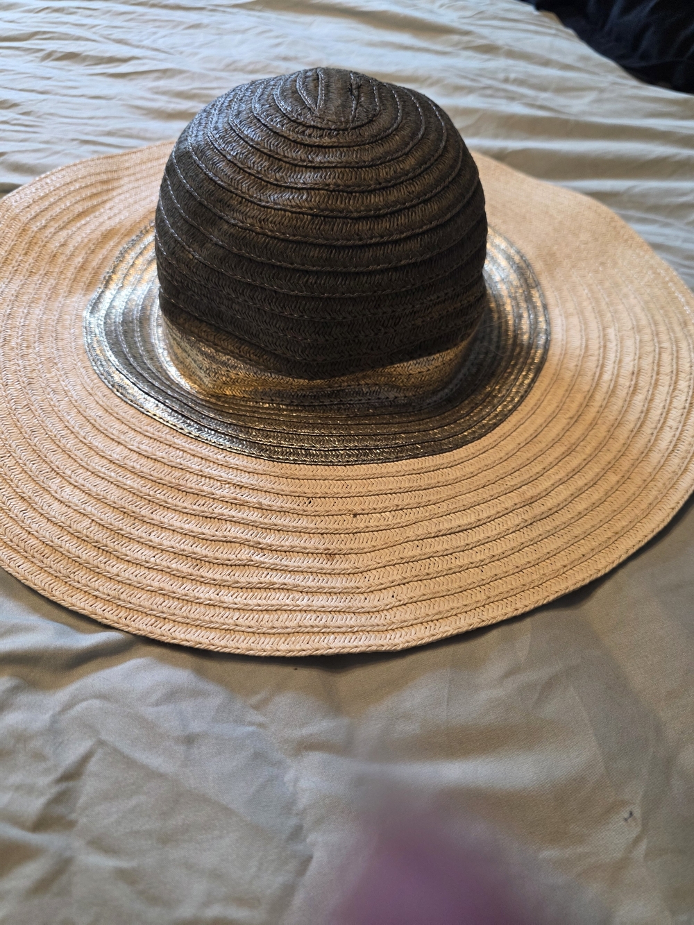 Express Two-Tone Beach Hat